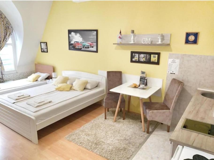 Yellow Diamond Ni المظهر الخارجي الصورة