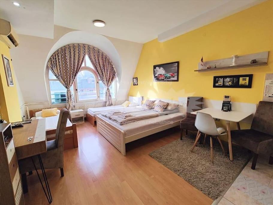 Yellow Diamond Ni المظهر الخارجي الصورة